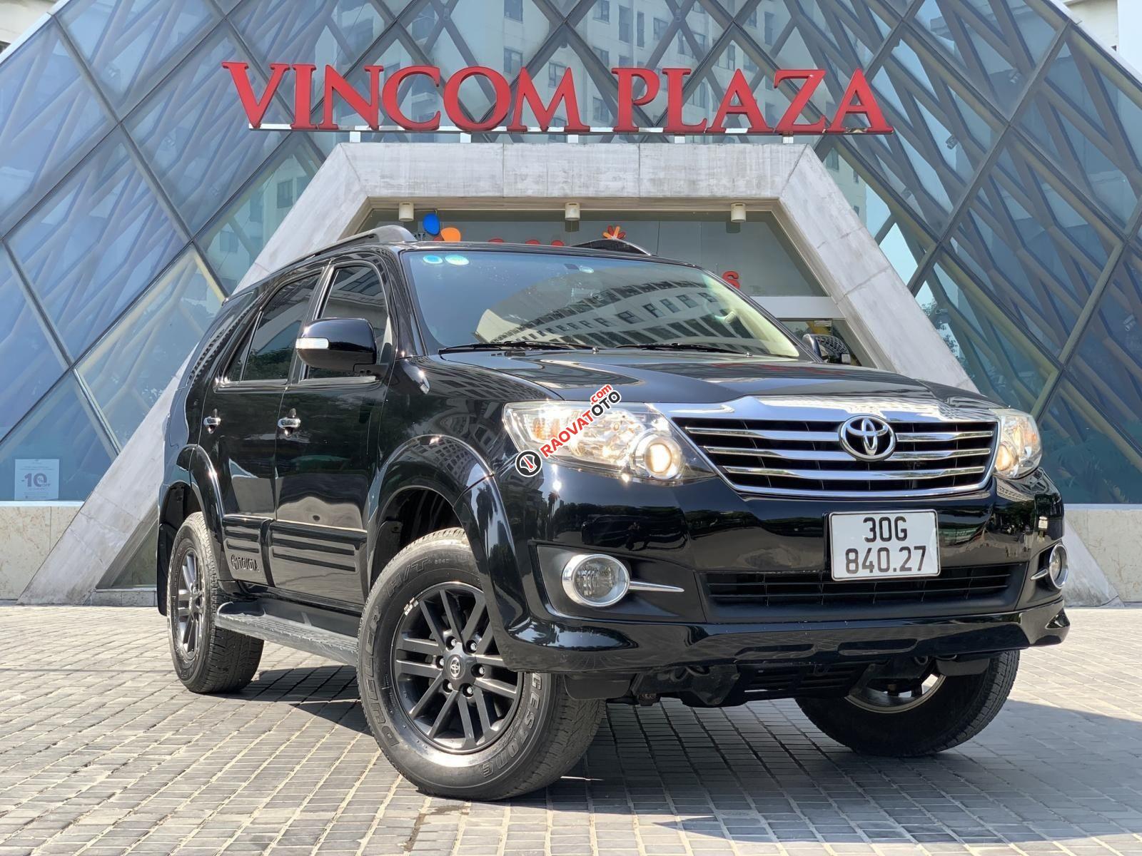 Toyota Fortuner 2.7V 1 cầu tự động máy xăng 2015 phom mới chạy 107. 000km, màu đen xe zin 100% đã trang bị-0