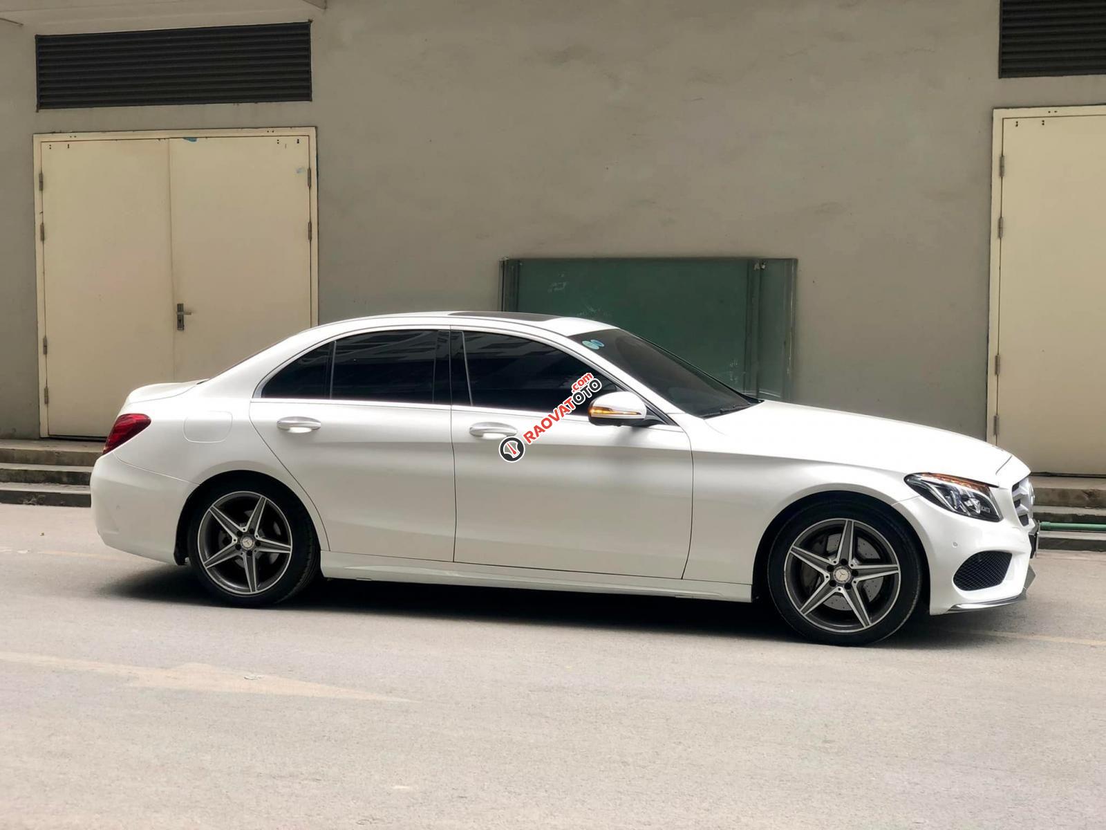 Bán Mercedes C300 AMG năm sản xuất 2016 xe rất mới-4