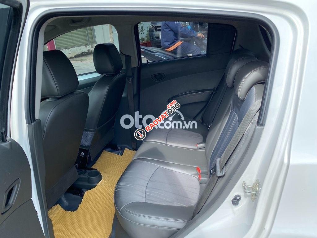 Bán Chevrolet Spark LS 2017, màu trắng chính chủ-1