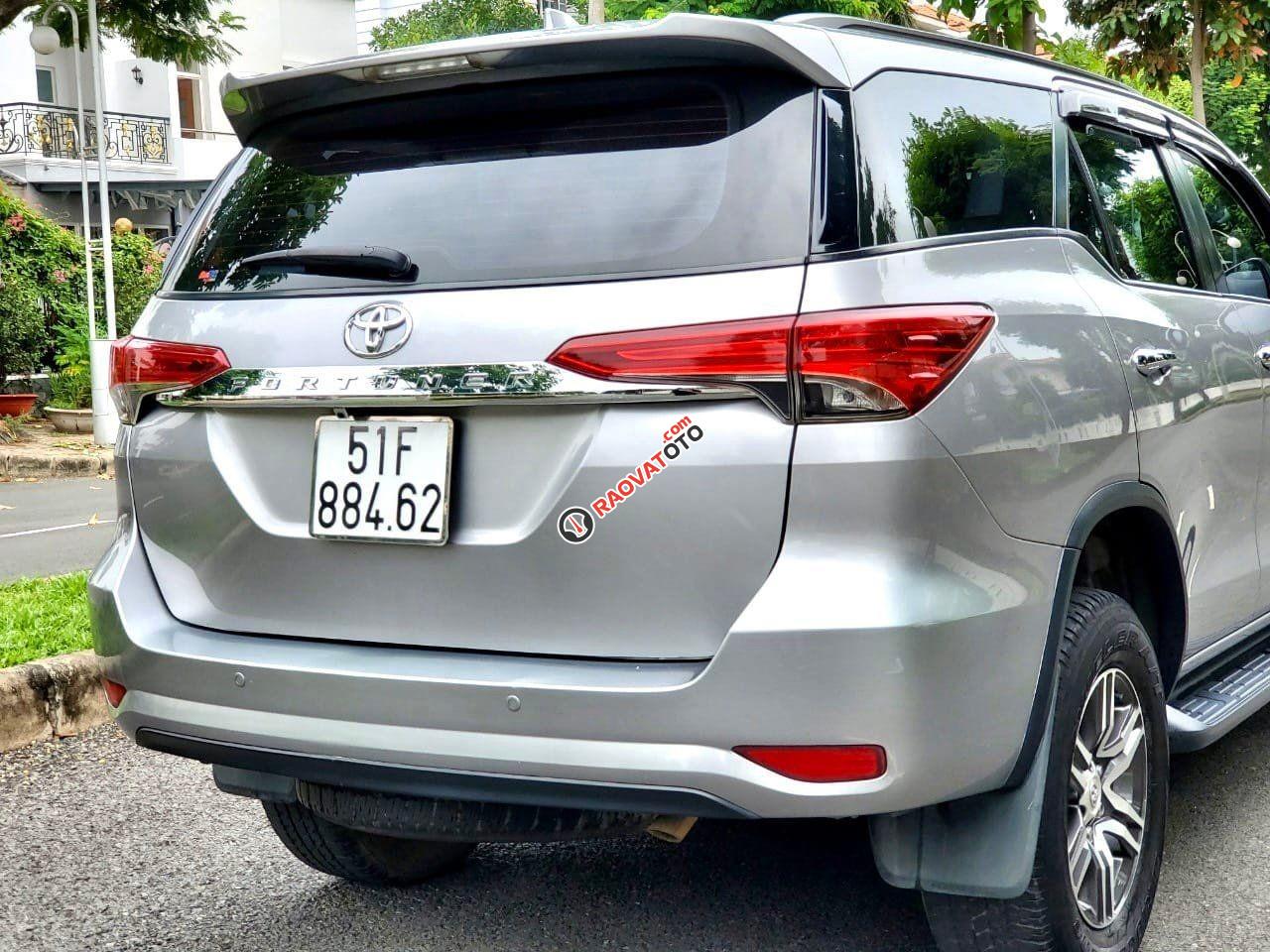 Cần bán xe Toyota Fortuner 2.7V 2017, màu bạc, nhập khẩu nguyên chiếc-8