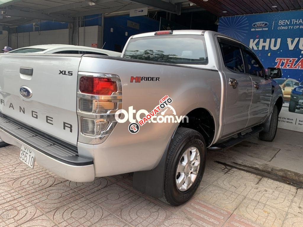 Bán Ford Ranger XLS 2.2 4x2 MT sản xuất 2013, màu bạc, xe nhập mới chạy 80.000km, giá tốt-1