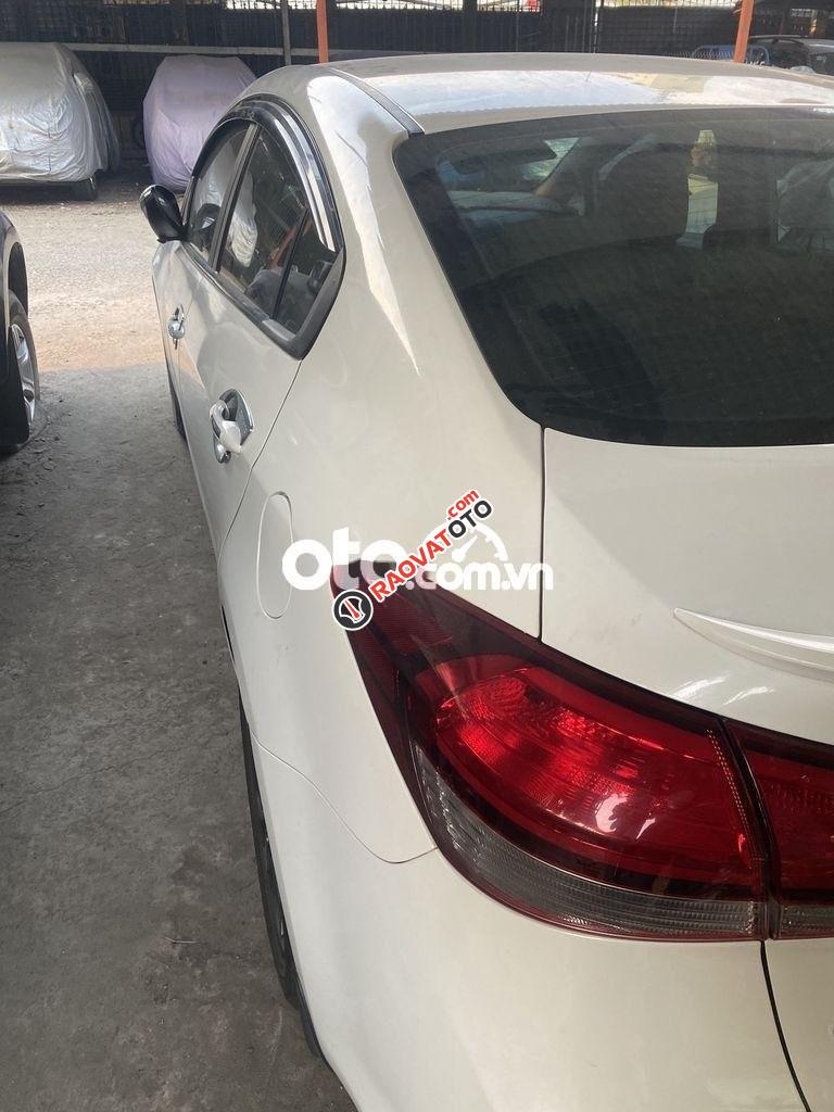 Cần bán Kia Cerato MT năm 2017, màu trắng-8