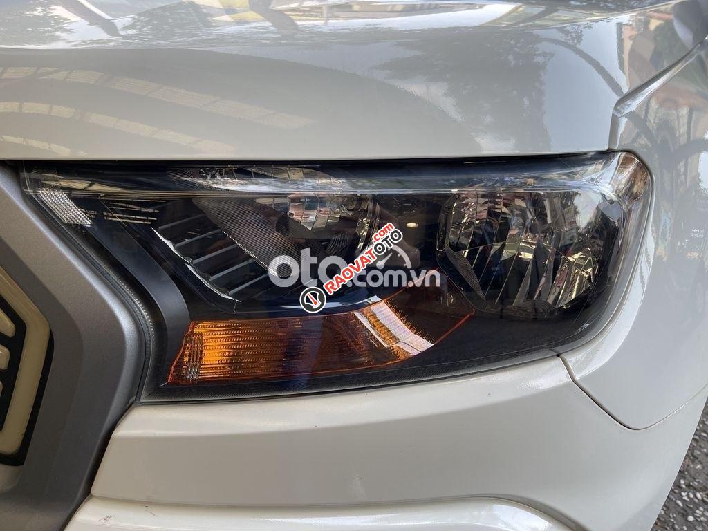 Cần bán gấp Ford Ranger AT năm sản xuất 2017, màu trắng, xe nhập còn mới-2