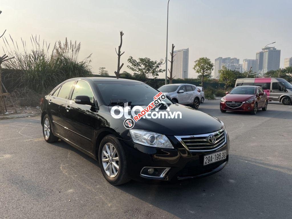 Bán xe Toyota Camry 2.0E sản xuất 2011, màu đen-2