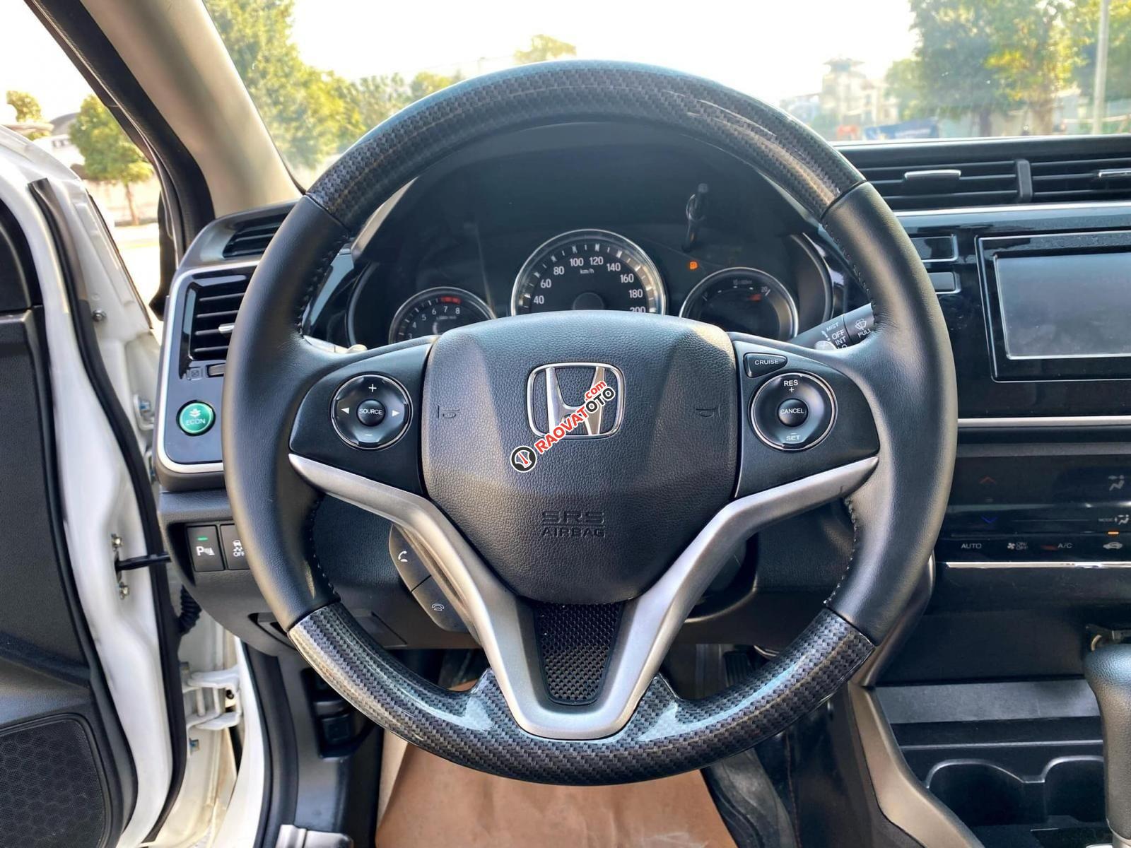 Cần bán gấp Honda City Top đời 2017, màu trắng, giá 480tr-4