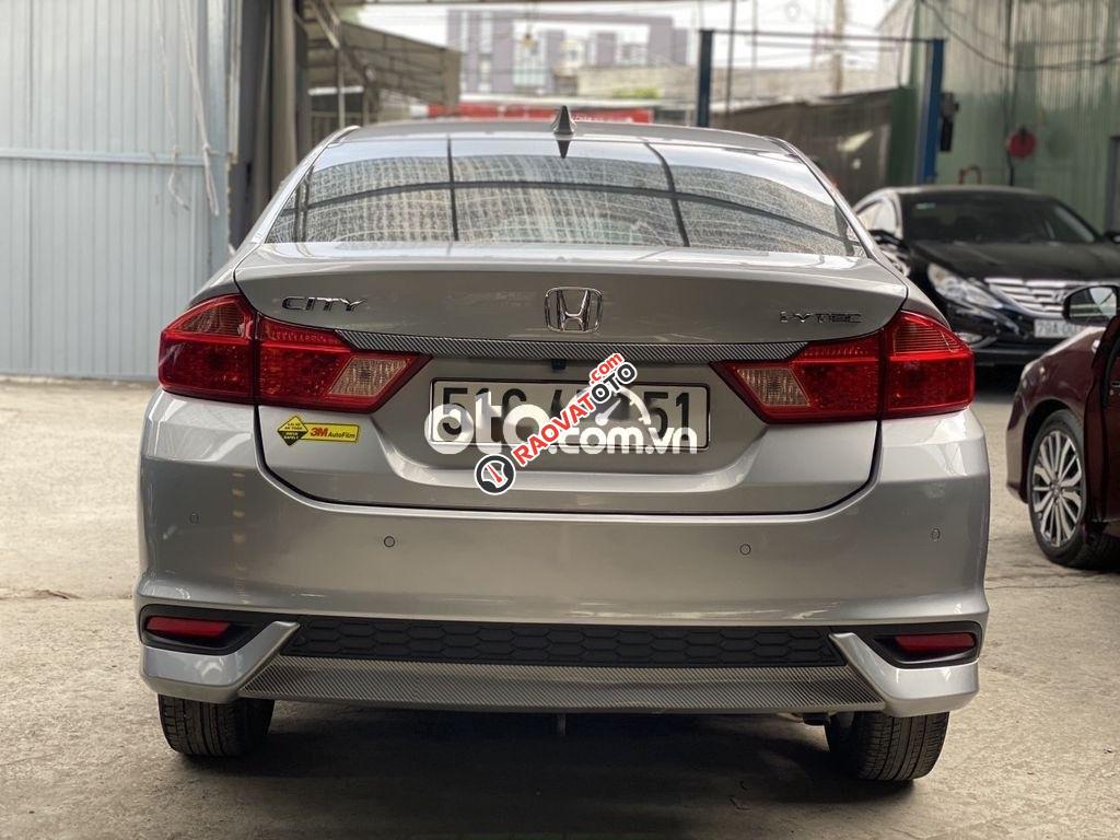 Bán Honda City Top sản xuất năm 2017, màu bạc còn mới-2