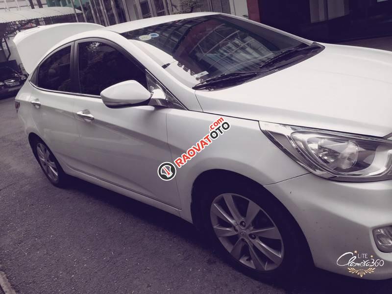 Cần bán lại xe Hyundai Accent AT 2012, màu trắng, xe nhập-0