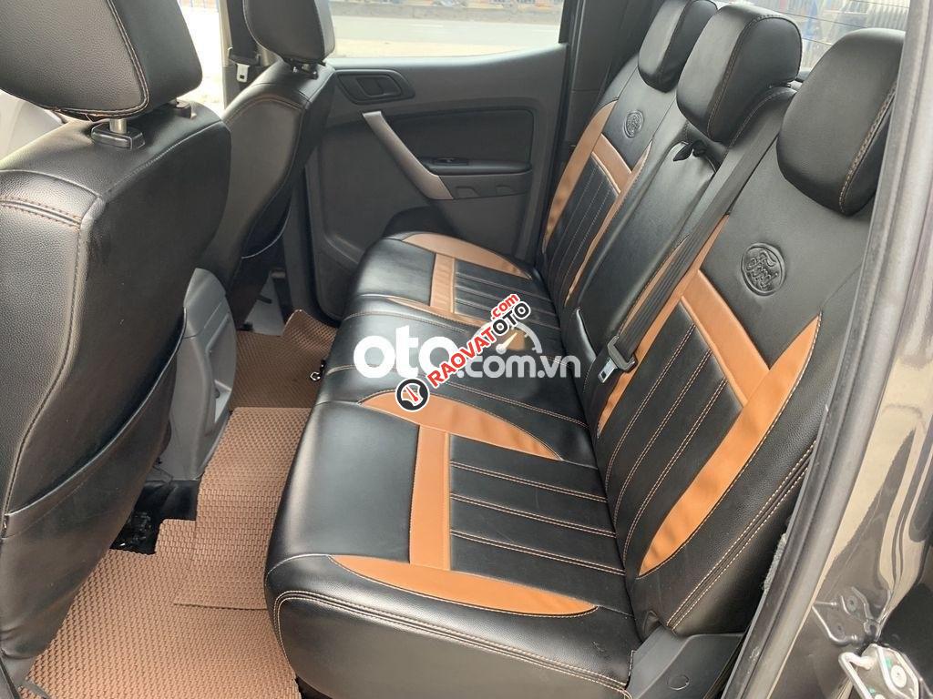 Bán xe Ford Ranger XLS AT năm sản xuất 2017, màu đen, nhập khẩu-2