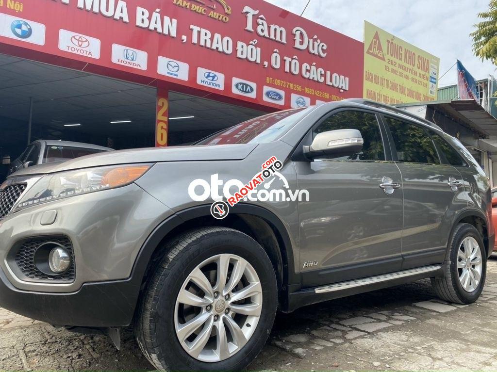 Xe Kia Sorento AT sản xuất 2013, màu xám còn mới-1