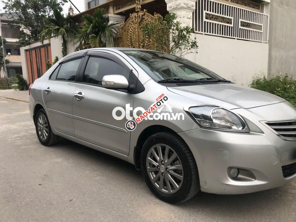 Bán xe Toyota Vios MT năm 2012, màu bạc-3