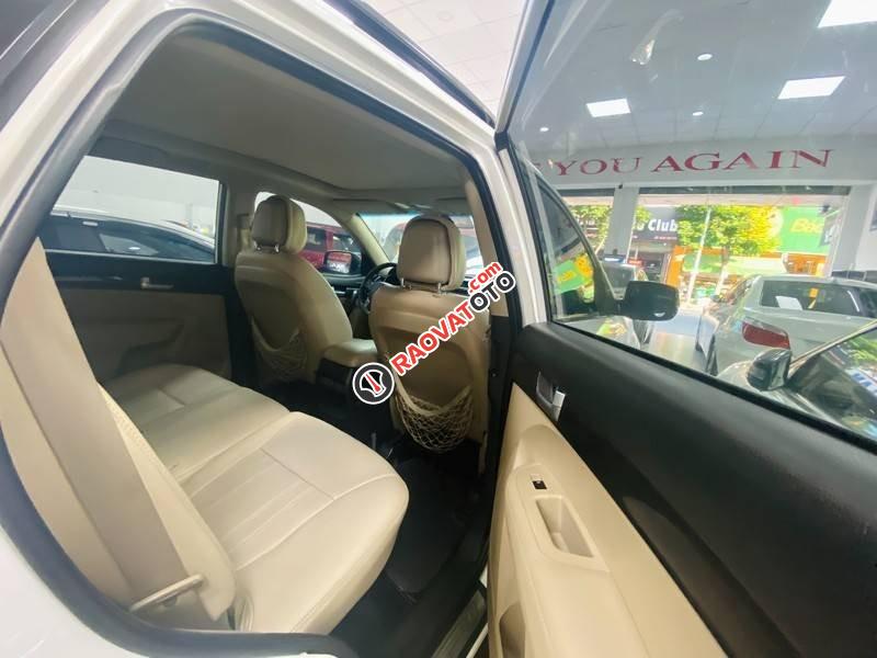 Bán Kia Sorento AT năm sản xuất 2016, màu trắng giá cạnh tranh-4