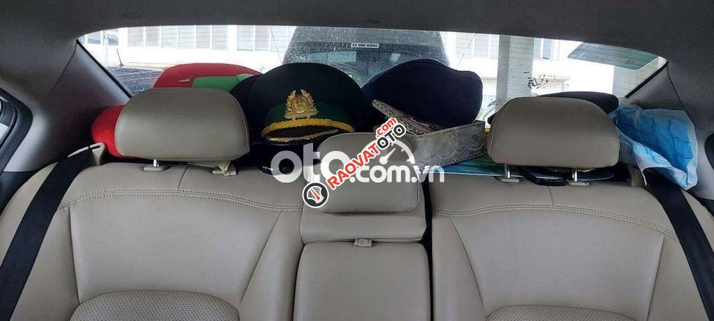 Xe Kia Cerato MT năm sản xuất 2016, màu trắng-6