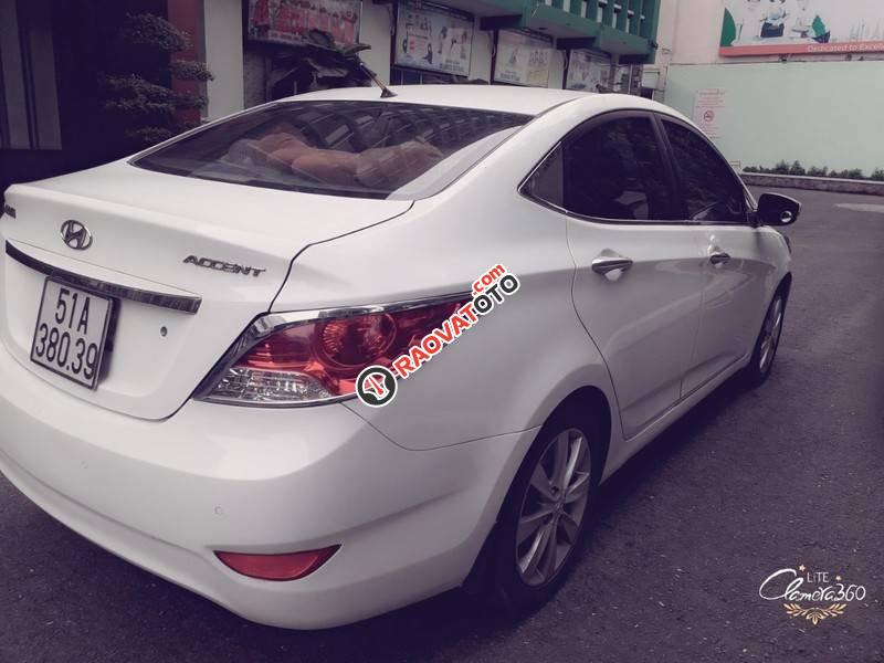 Cần bán lại xe Hyundai Accent AT 2012, màu trắng, xe nhập-1