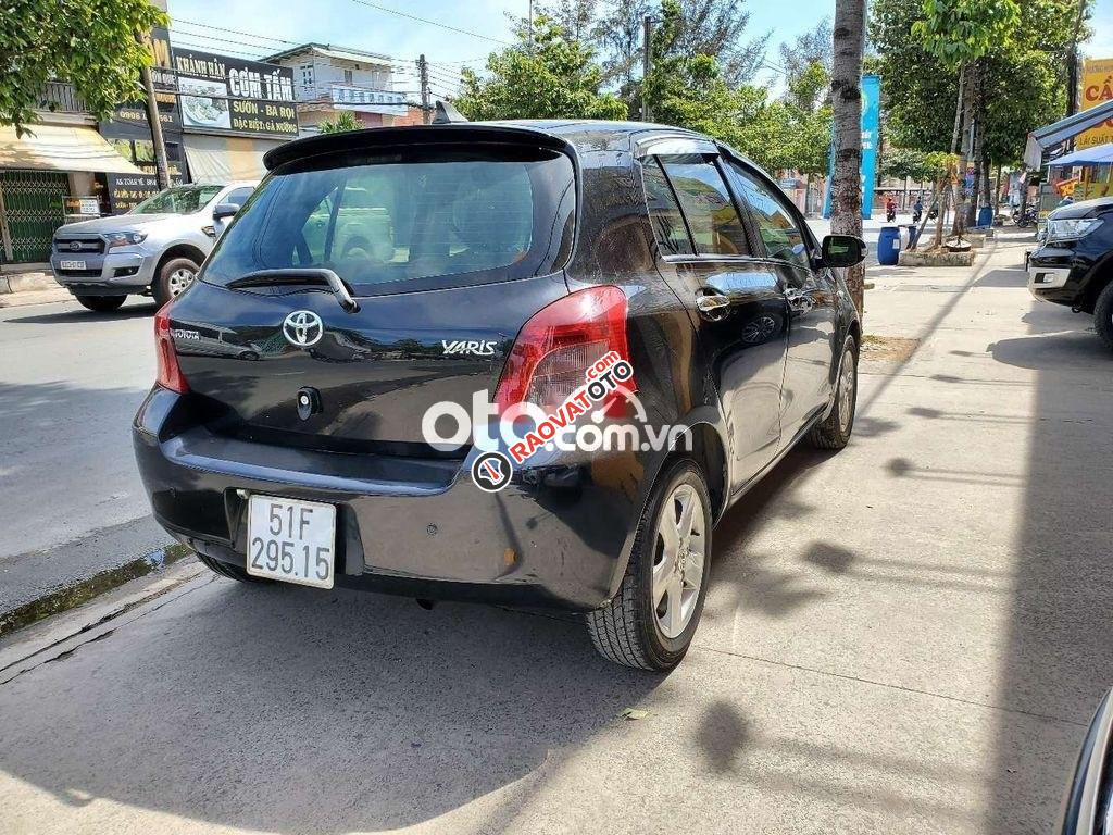 Cần bán Toyota Yaris AT sản xuất năm 2008, màu đen, nhập khẩu -2