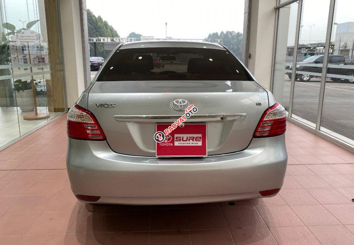 Bán ô tô Toyota Vios 1.5E sản xuất năm 2013, màu bạc-7
