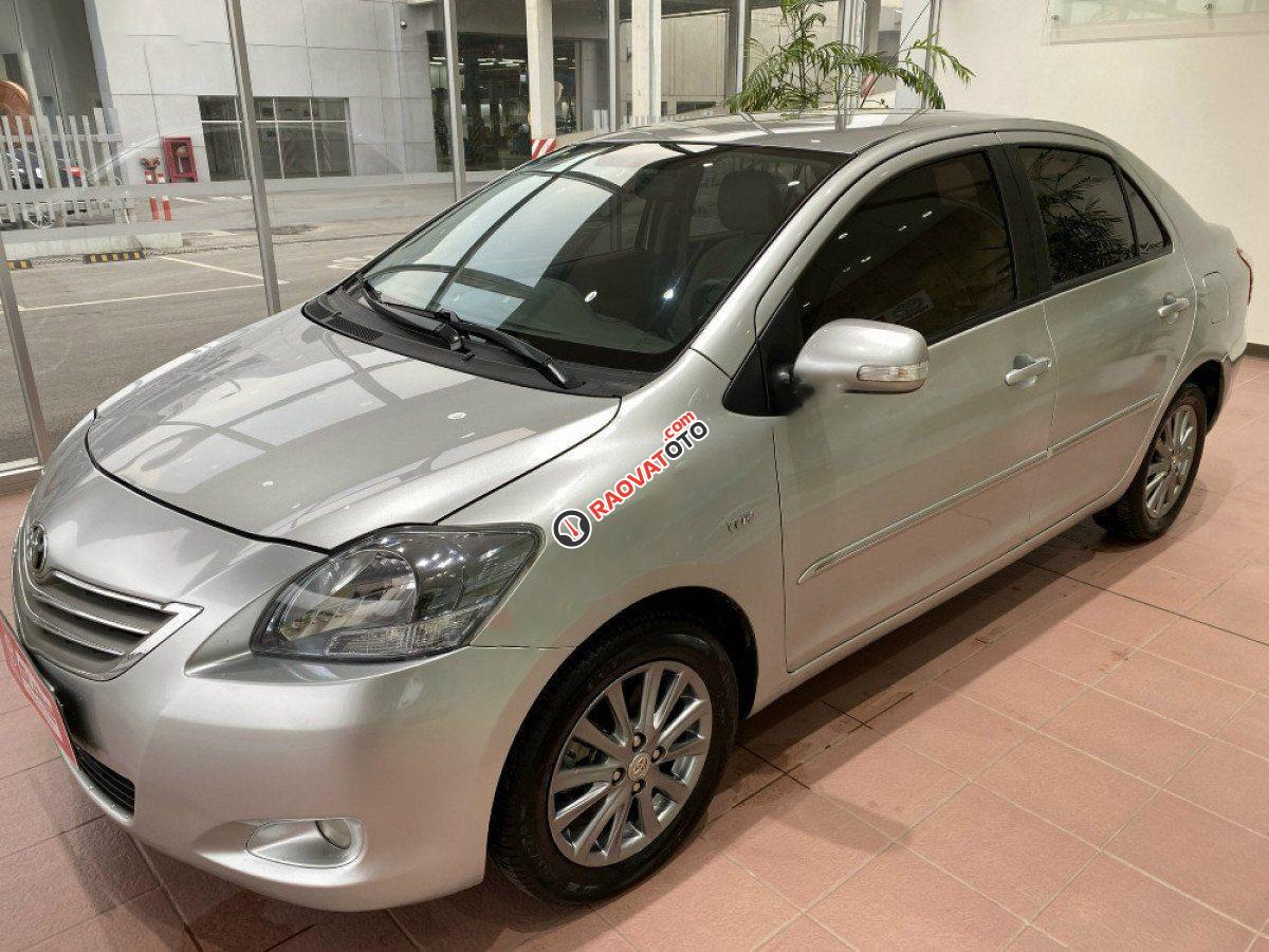 Bán ô tô Toyota Vios 1.5E sản xuất năm 2013, màu bạc-8