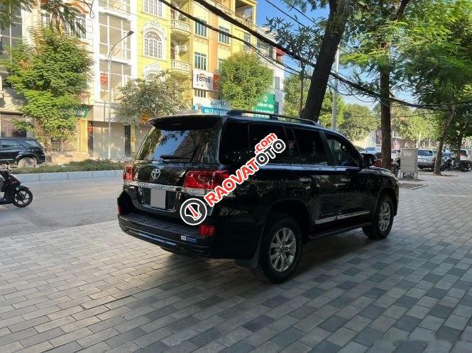 Cần bán lại xe Toyota Land Cruiser VX đời 2016, màu đen, nhập khẩu nguyên chiếc-5