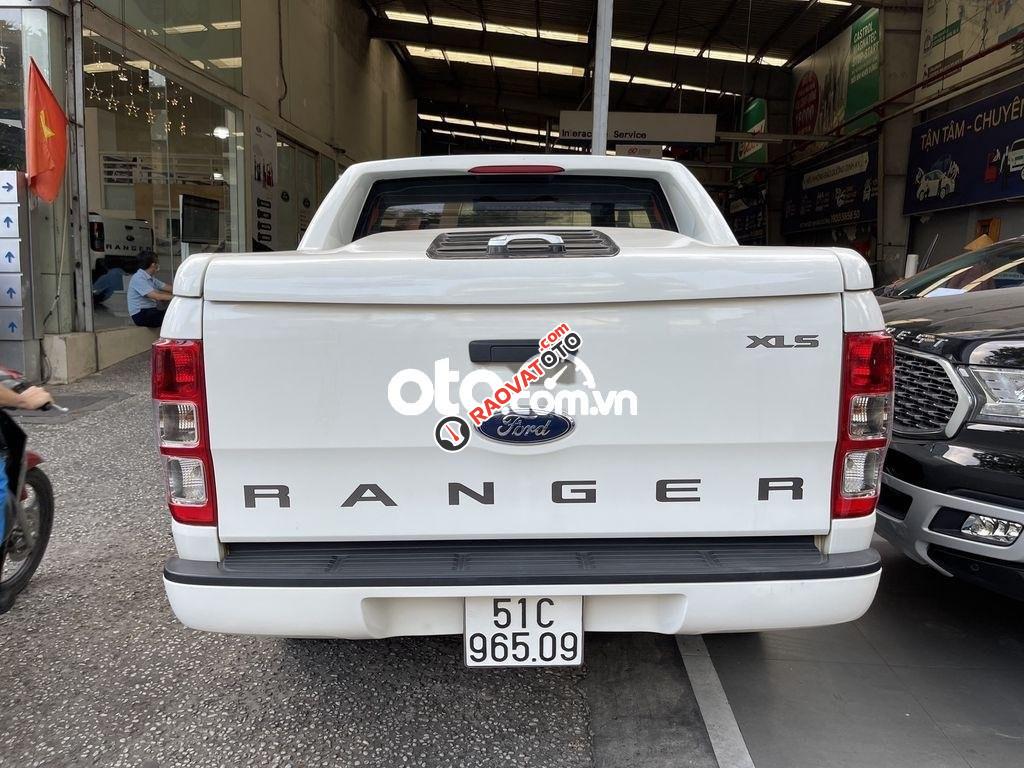Cần bán gấp Ford Ranger AT năm sản xuất 2017, màu trắng, xe nhập còn mới-3