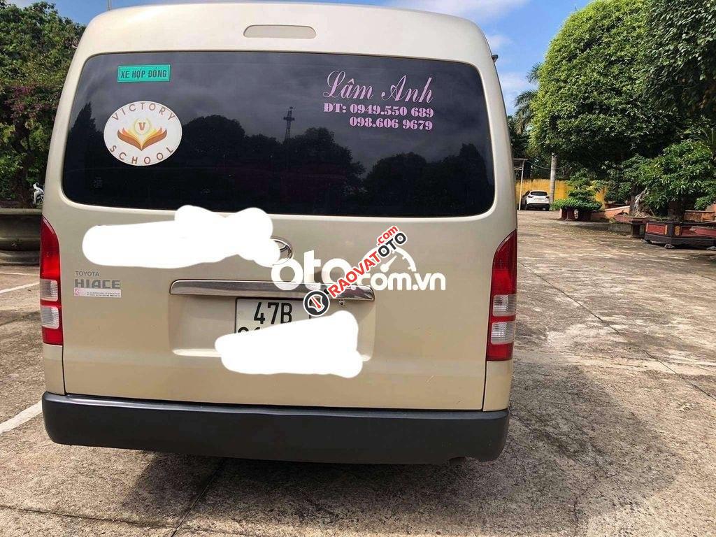 Bán Toyota Hiace MT năm sản xuất 2009, màu bạc, xe nhập, giá 285tr-0