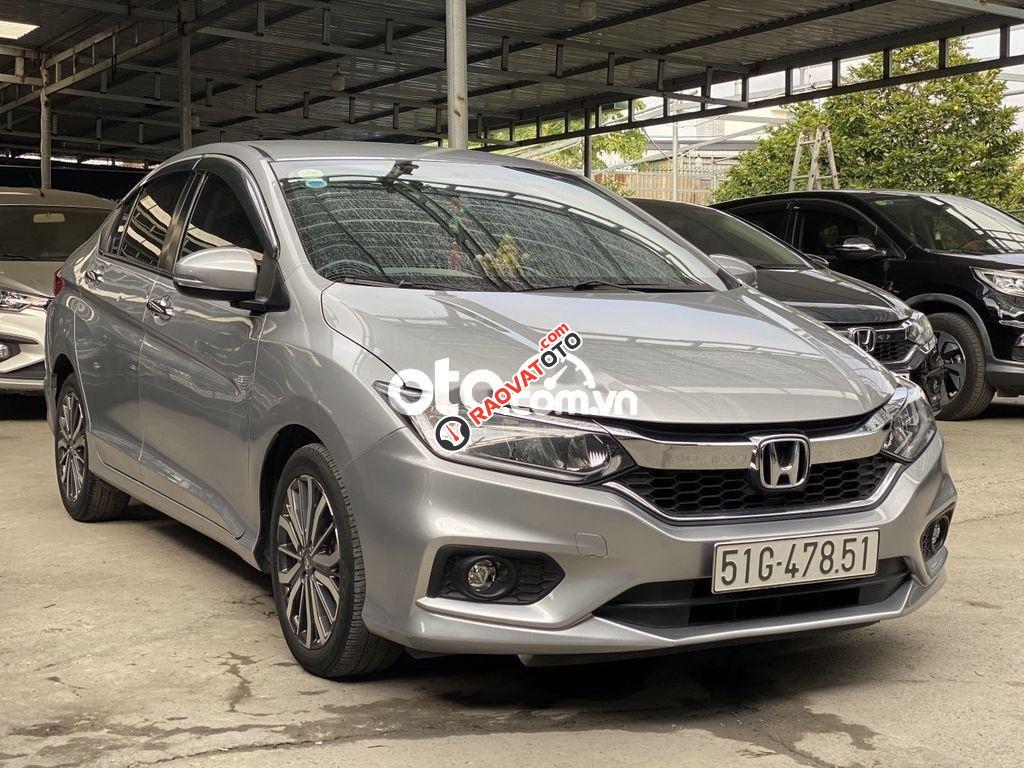 Bán Honda City Top sản xuất năm 2017, màu bạc còn mới-5