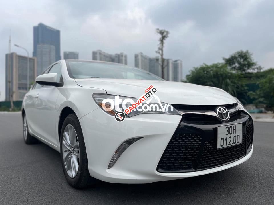 Cần bán Toyota Camry SE 2015, màu trắng, xe nhập-1