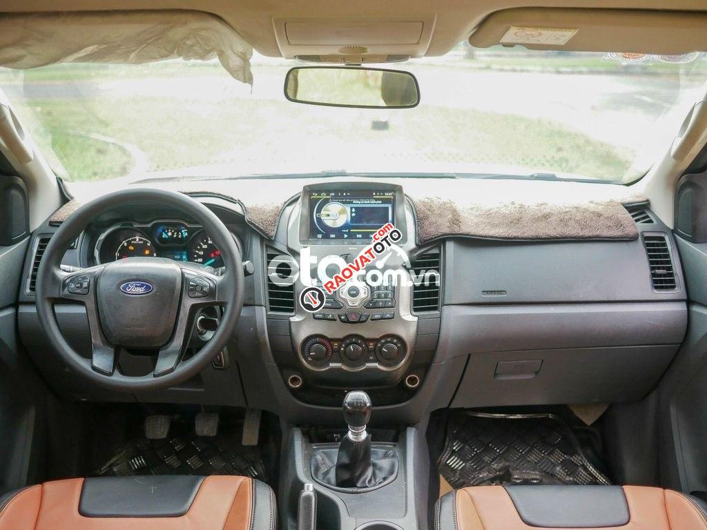 Bán Ford Ranger XLS MT năm 2017, màu trắng, xe nhập  -3