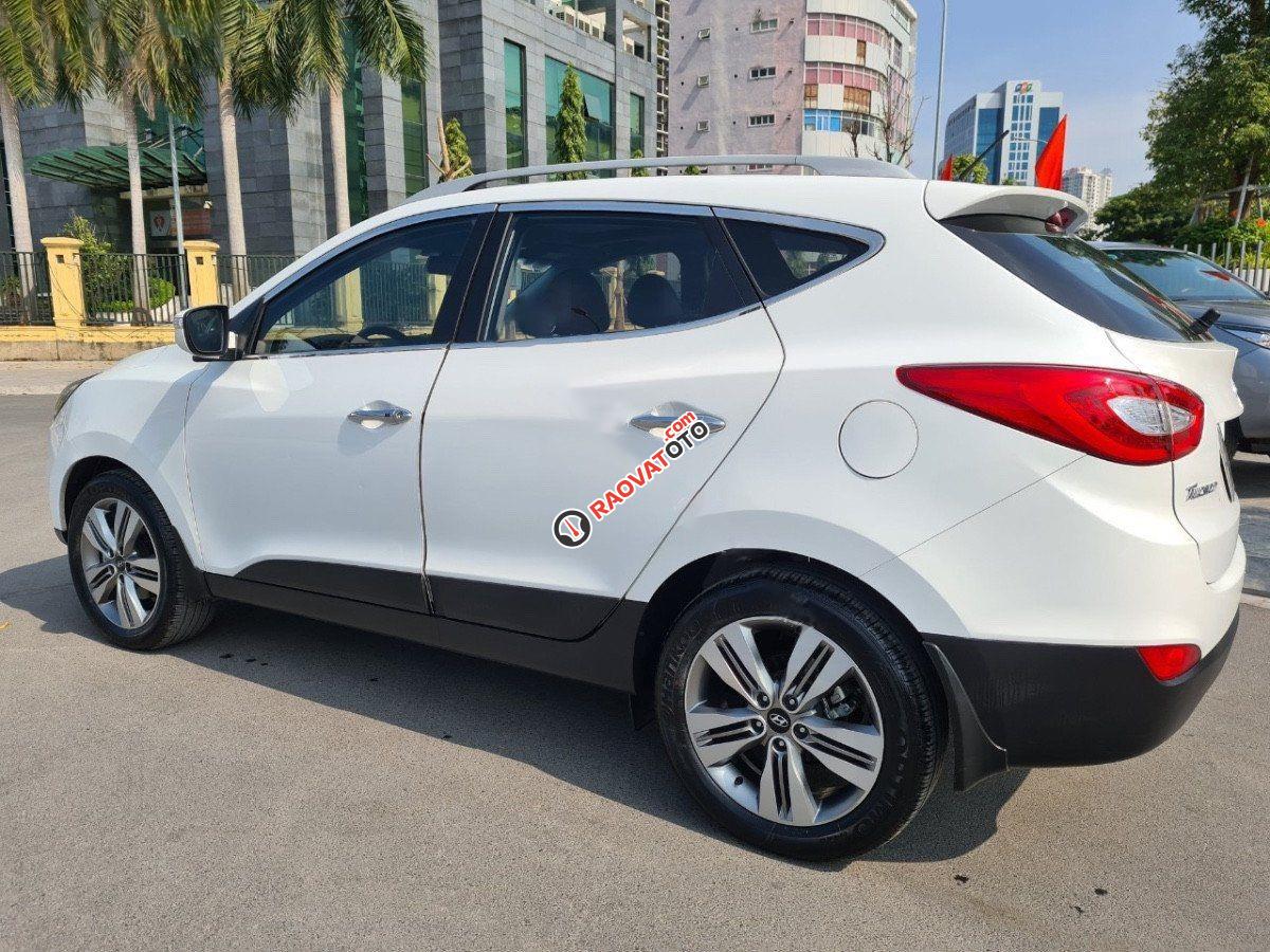 Bán xe Hyundai Tucson 2.0AT sản xuất năm 2014, màu trắng, nhập khẩu nguyên chiếc, 585 triệu-6