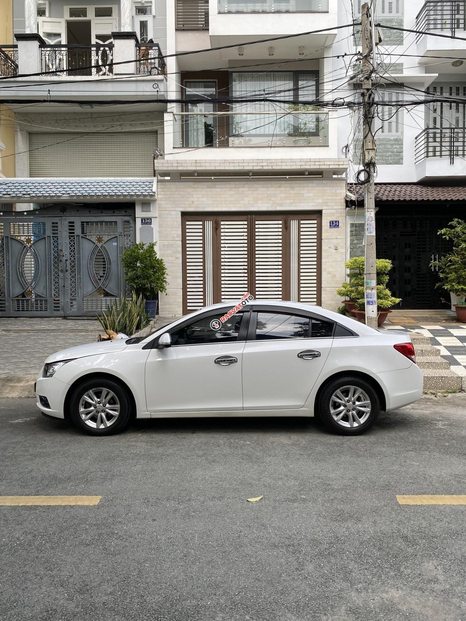 Bán xe Chevrolet Cruze LS năm sản xuất 2015, màu trắng-0