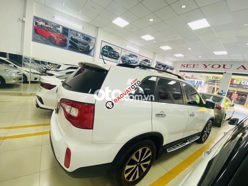 Bán Kia Sorento AT 2016, màu trắng-7