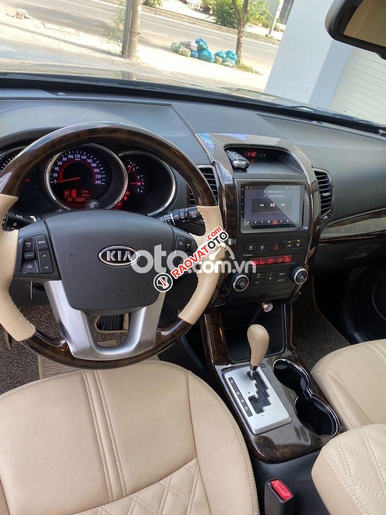 Cần bán lại xe Kia Sorento 2.4 AT năm 2013, màu nâu, xe nhập-3