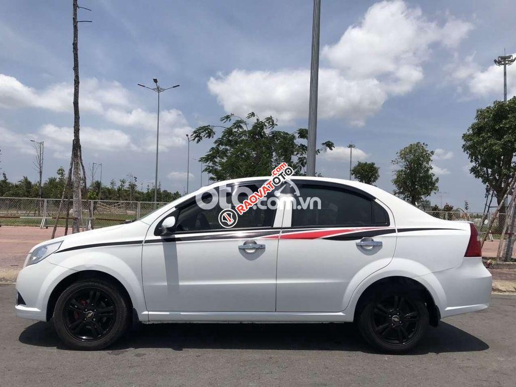 Bán Chevrolet Aveo 1.5 MT năm sản xuất 2016, màu trắng -2