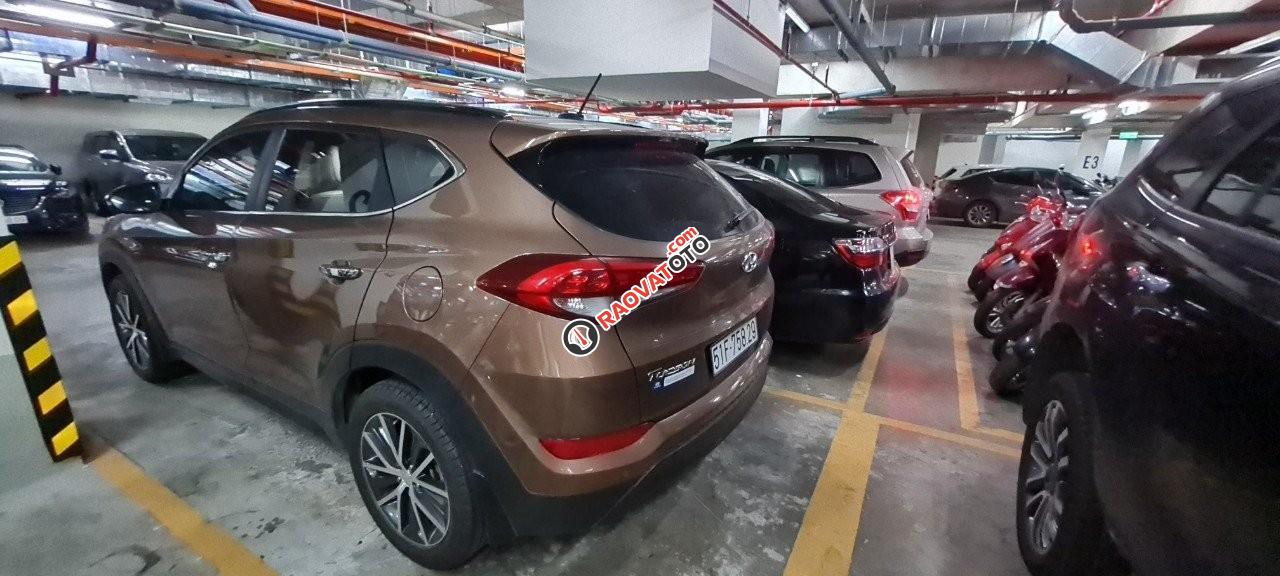 Cần bán lại xe Hyundai Tucson 2.0 đời 2016, màu nâu, nhập khẩu nguyên chiếc chính chủ-0