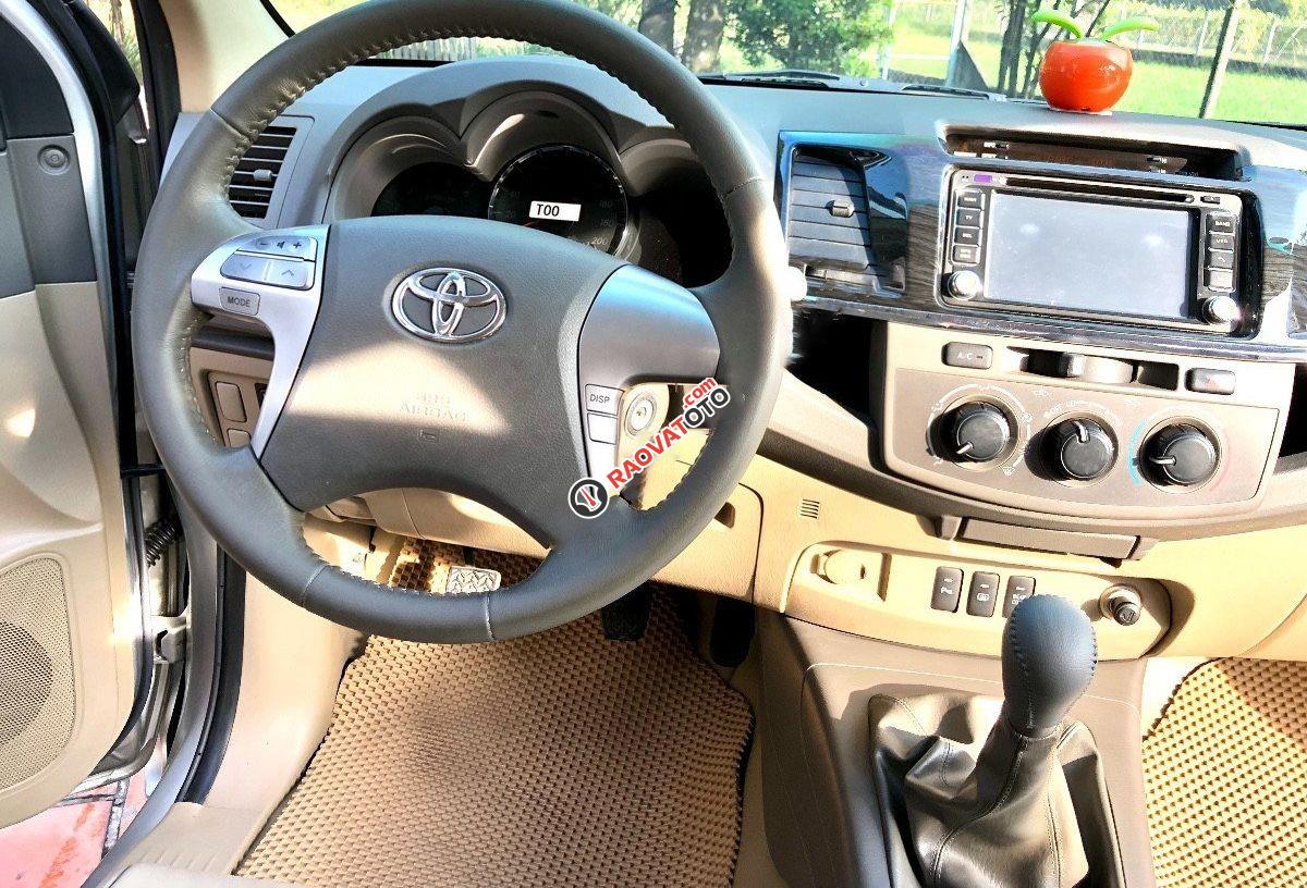 Cần bán xe Toyota Fortuner 2.5G năm sản xuất 2013, màu bạc-6