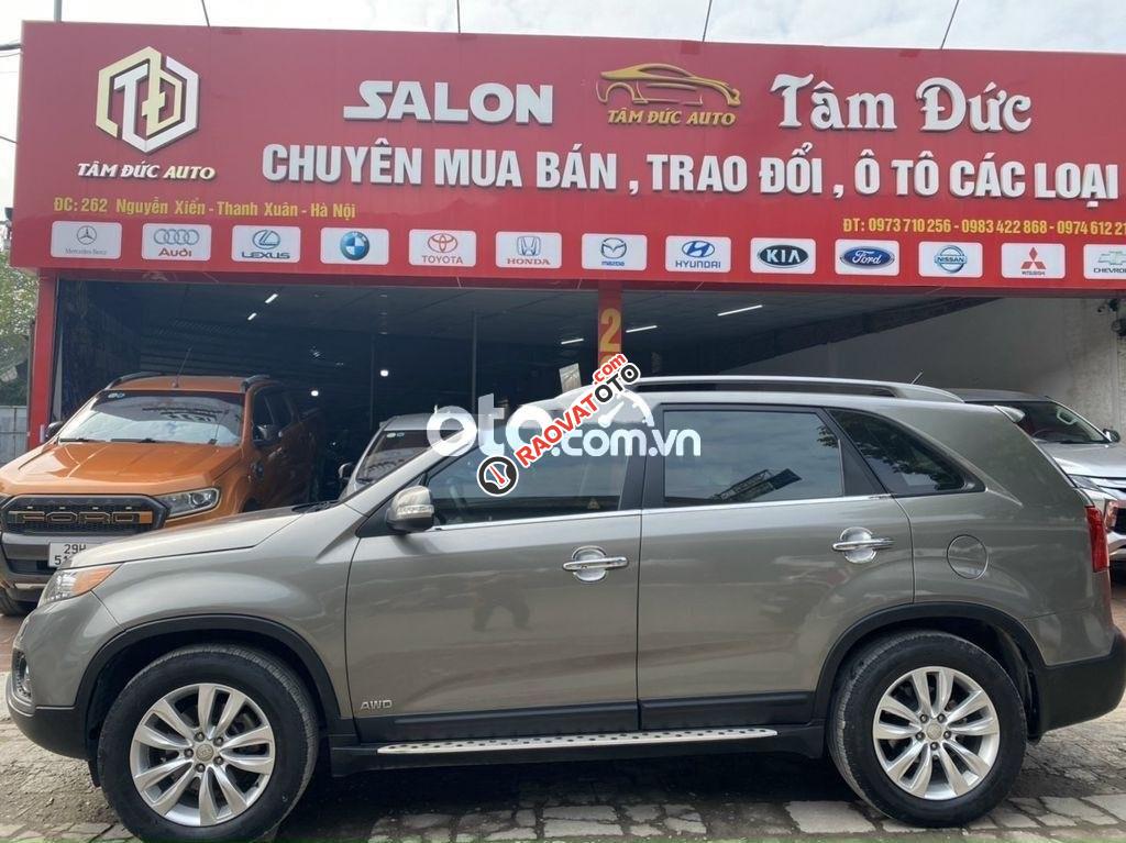 Xe Kia Sorento AT sản xuất 2013, màu xám còn mới-2