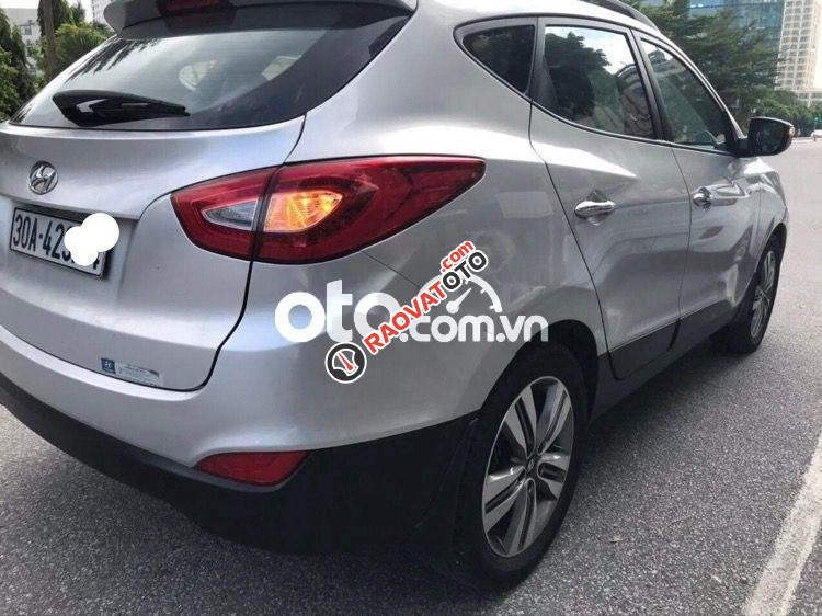 Cần bán xe Hyundai Tucson AT năm sản xuất 2014, màu bạc, nhập khẩu còn mới-4