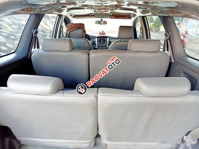 Cần bán Toyota Innova E đời 2012, màu bạc, giá chỉ 380 triệu-3