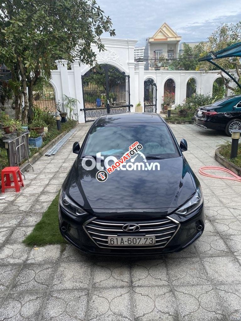 Bán Hyundai Elantra GLS 2019, màu đen còn mới, giá tốt-4