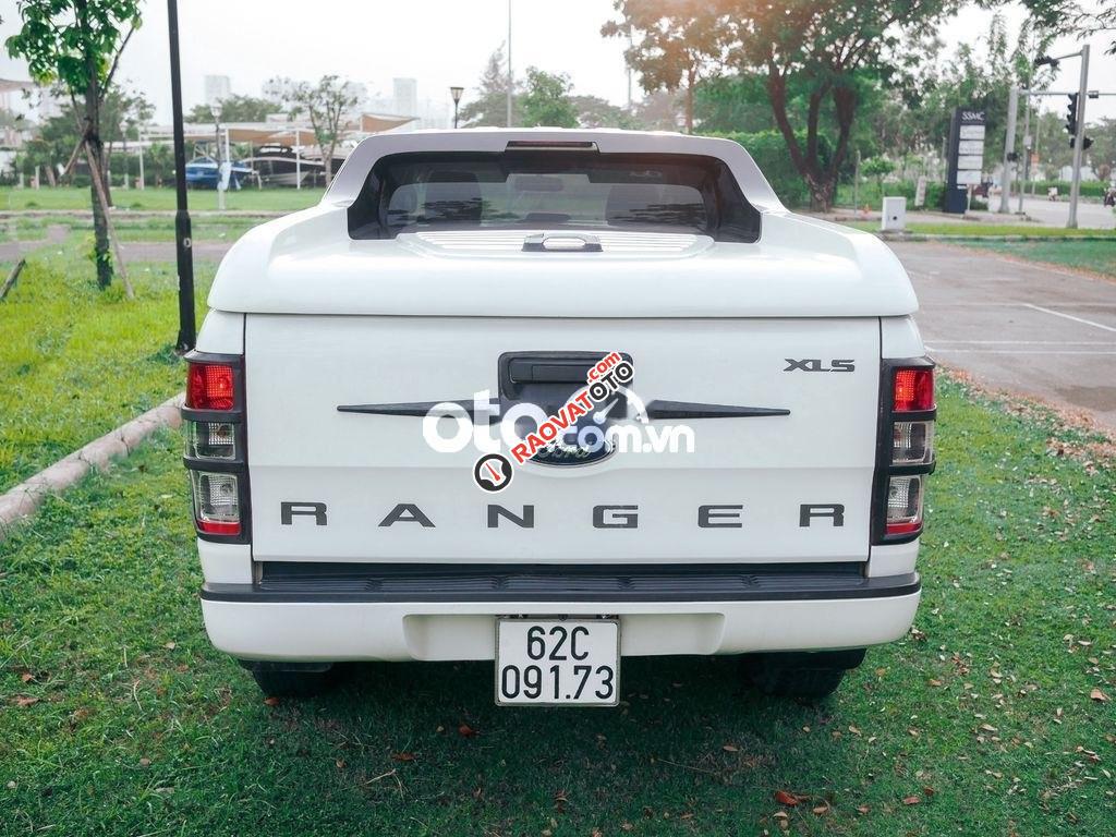 Bán Ford Ranger XLS MT năm 2017, màu trắng, xe nhập  -6