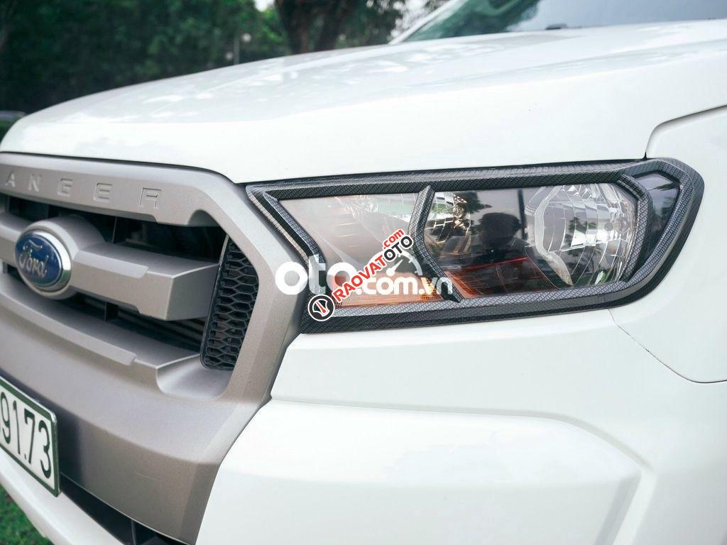 Bán Ford Ranger XLS MT năm 2017, màu trắng, xe nhập  -4