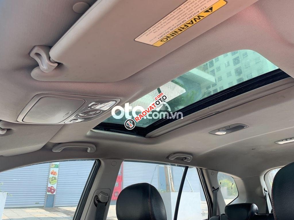 Cần bán gấp Kia Carens MT sản xuất 2010, màu xám còn mới-7