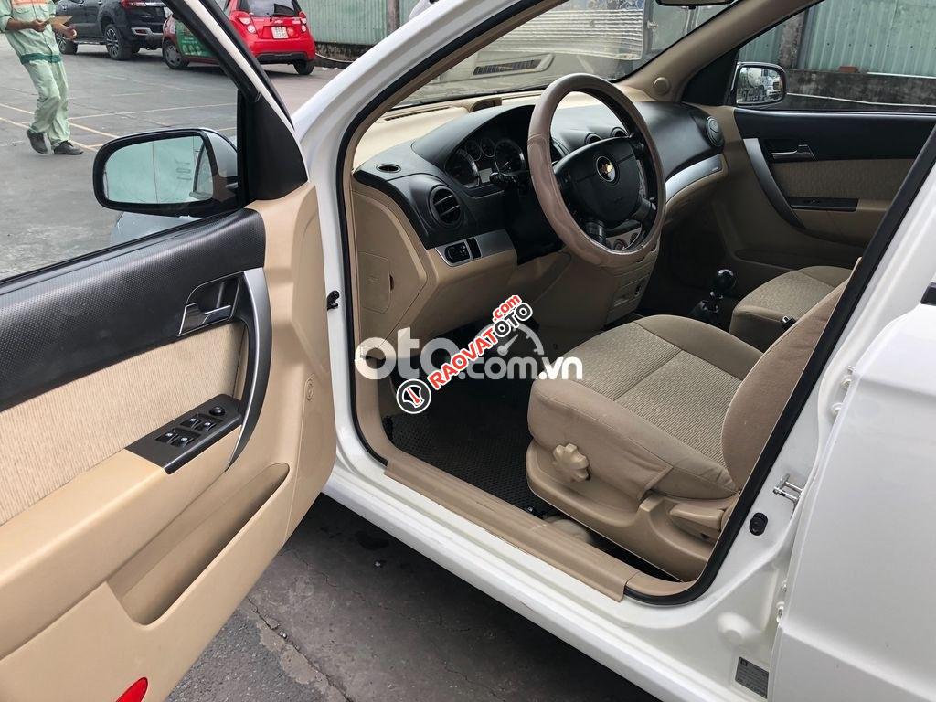 Bán Chevrolet Aveo MT năm 2016-5