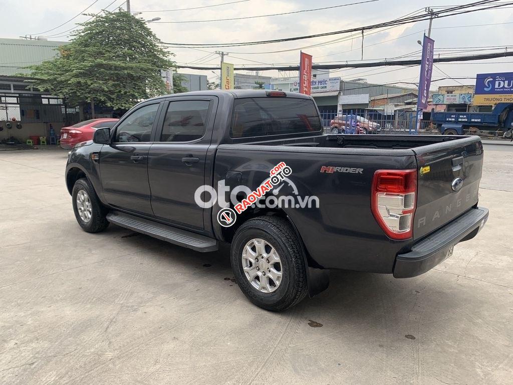 Bán xe Ford Ranger XLS AT năm sản xuất 2017, màu đen, nhập khẩu-6