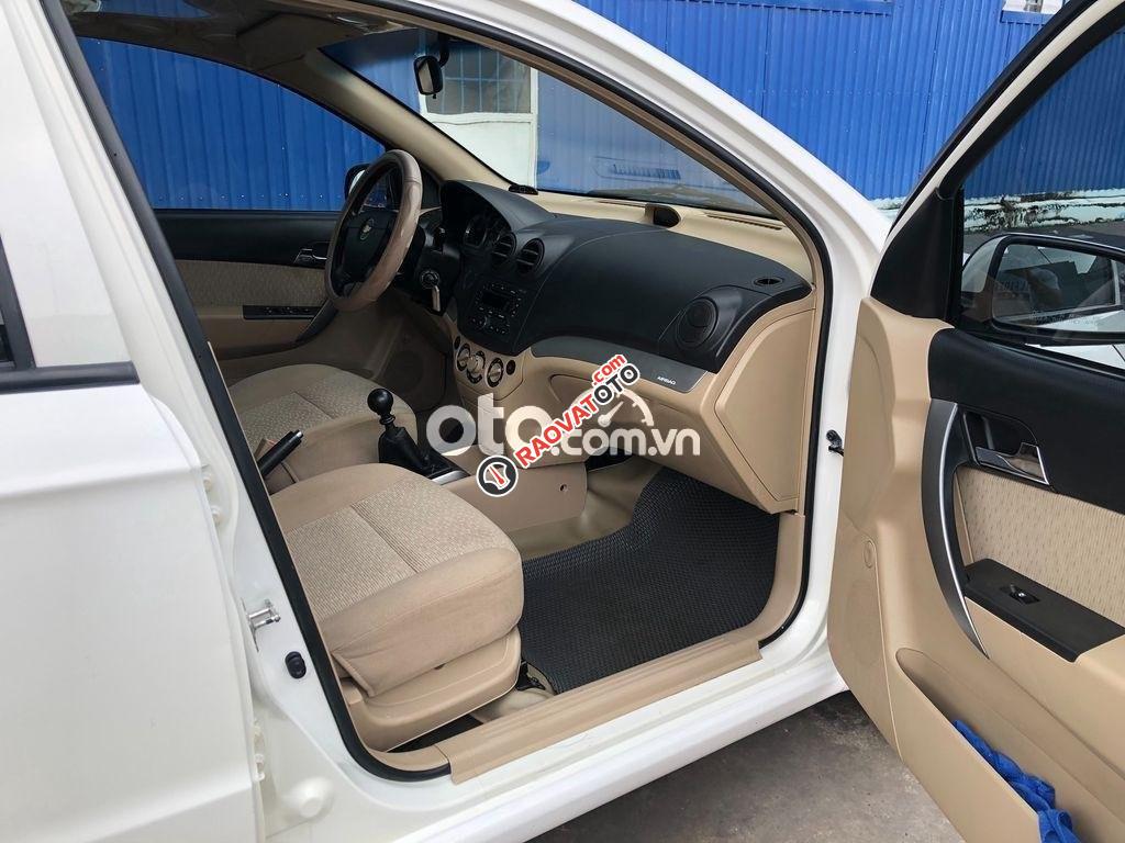 Bán Chevrolet Aveo MT năm 2016-9