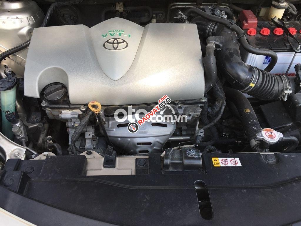 Cần bán xe Toyota Vios AT năm 2018, màu bạc-0