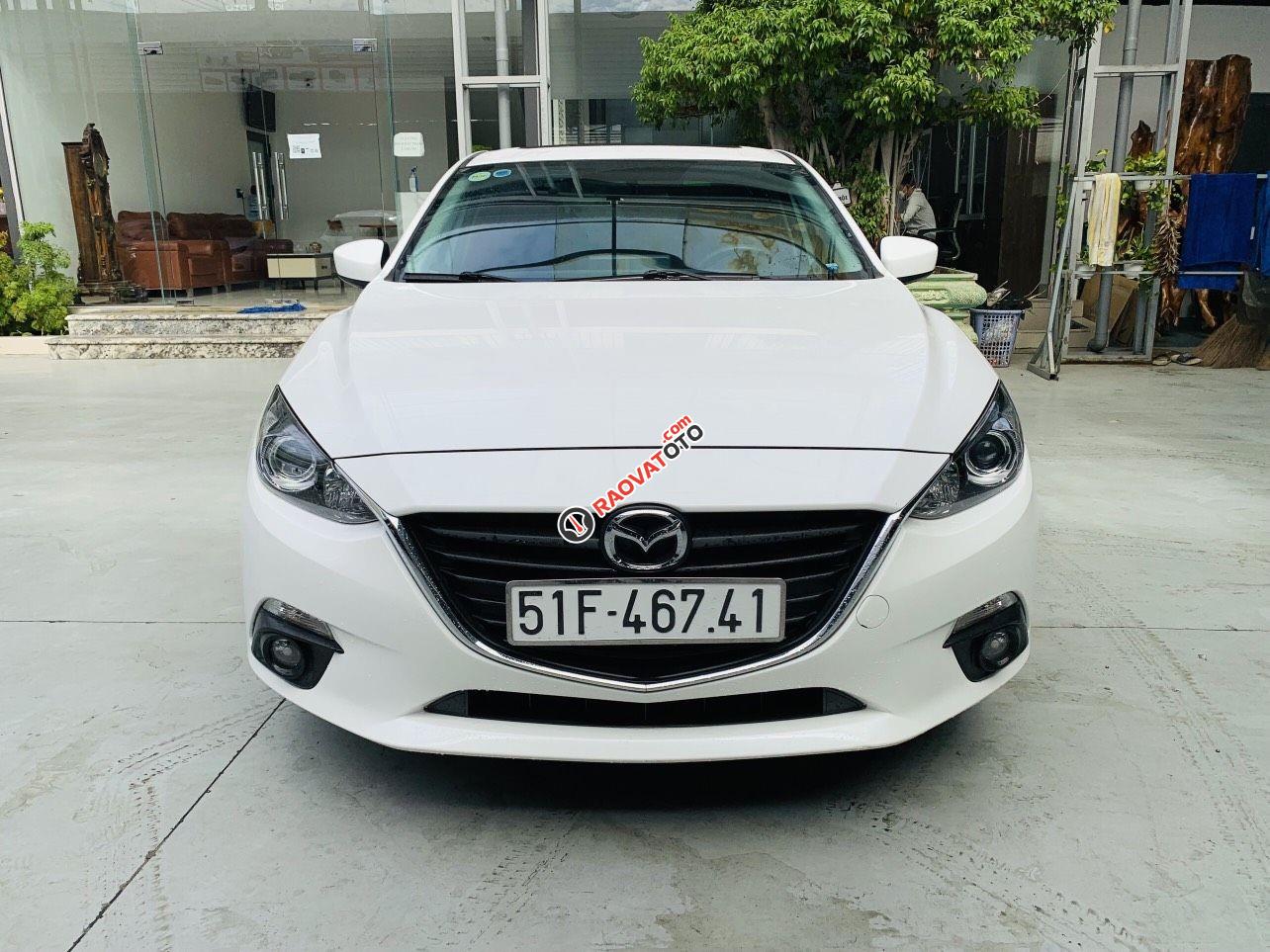 Cần bán lại xe Mazda 3 1.5 Sedan năm sản xuất 2017, giá tốt-0