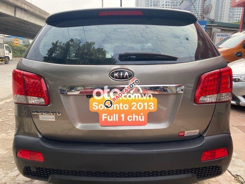 Xe Kia Sorento AT sản xuất 2013, màu xám còn mới-3