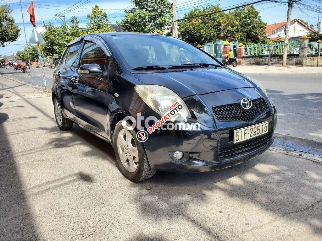 Cần bán Toyota Yaris AT sản xuất năm 2008, màu đen, nhập khẩu -1