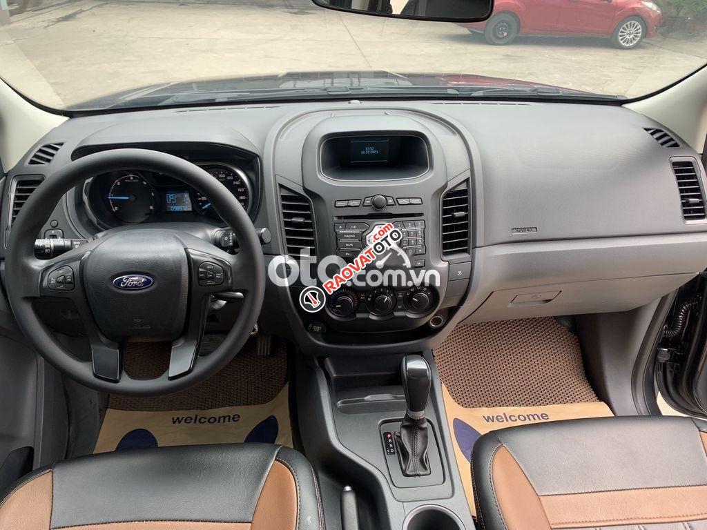 Bán xe Ford Ranger XLS AT năm sản xuất 2017, màu đen, nhập khẩu-4