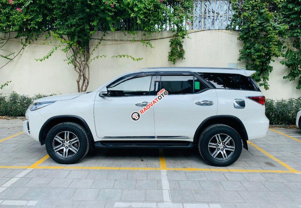 Bán ô tô Toyota Fortuner 2.7V 4x2 AT sản xuất năm 2017, màu trắng, nhập khẩu nguyên chiếc, 835tr-0