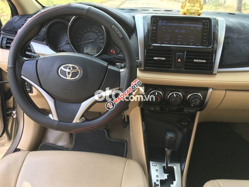 Cần bán xe Toyota Vios AT năm 2018, màu bạc-3